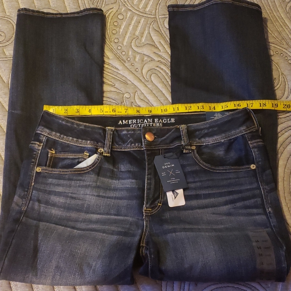 NWT Women's American Eagle Jeans 14 Short